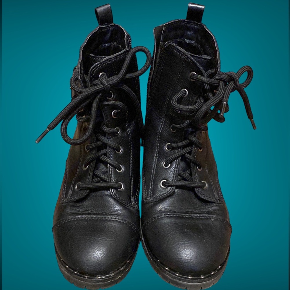 Wonder Nation Black Boots. Girls Size 3